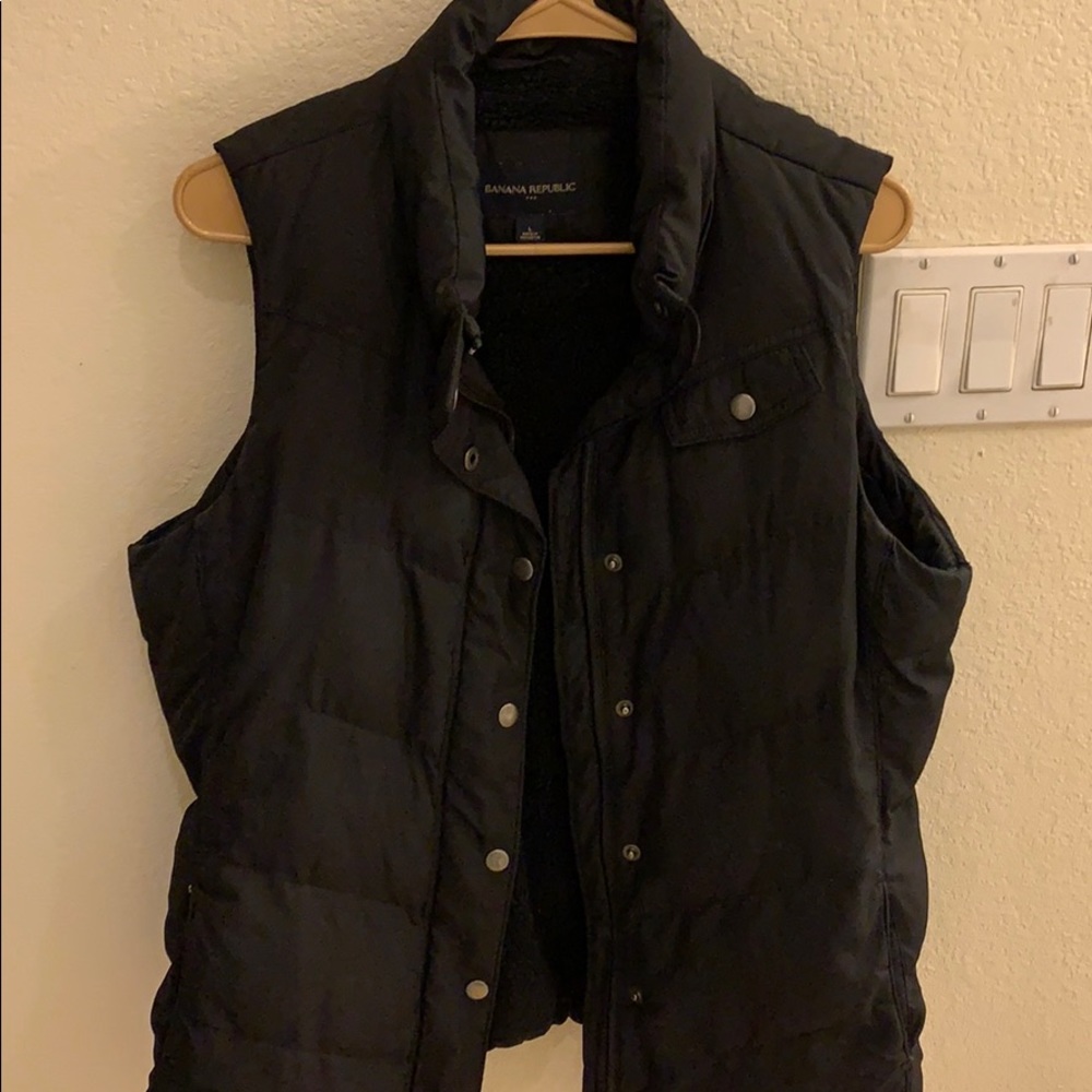 Banana Republic Black Quilted Puffer Vest